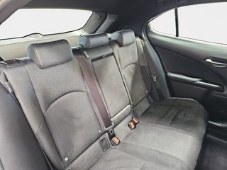 Lexus UX 2.0 300h UX Plus