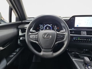 Lexus UX 2.0 300h UX Plus