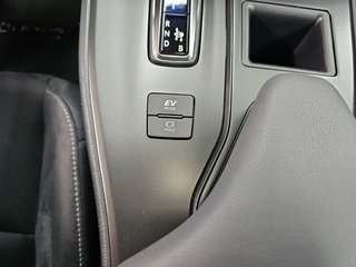 Lexus UX 2.0 300h UX Plus