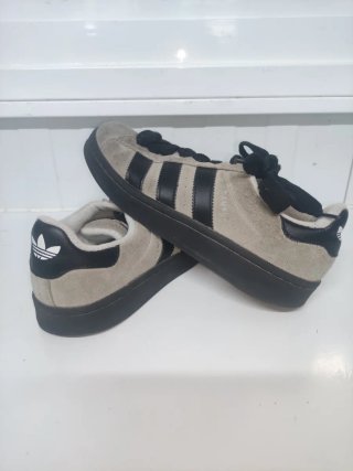 Tenis Adidas Campus Beige y Negro