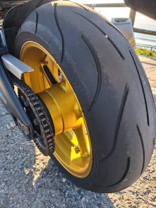 Yamaha r1