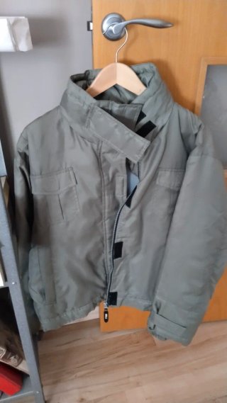 Chaqueta Cortavientos Moto/Montaña. Talla ent. M/L