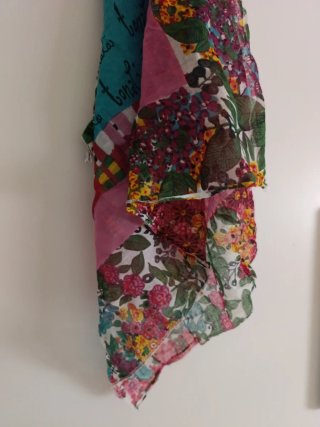 Pañuelo estampado floral multicolor