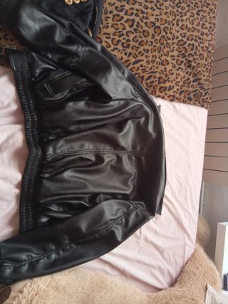 Chaqueta Bomber Cuero Bershka Talla XS