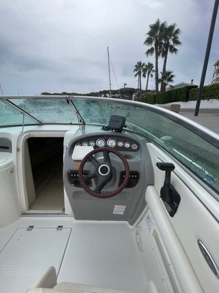 Chaparral 225 SSi 2004 con cabina siempre revisada