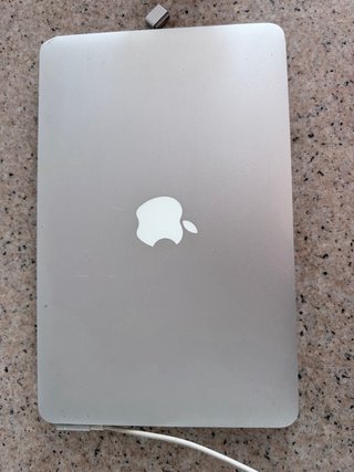 MacBook Air 11” 2011