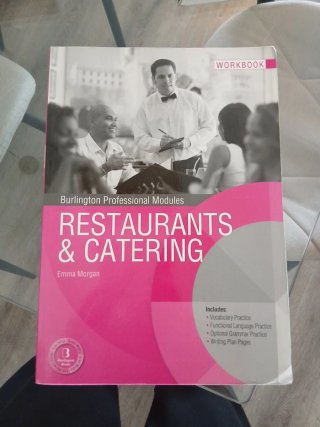 Libros de grado medio de servicios de hostelería
