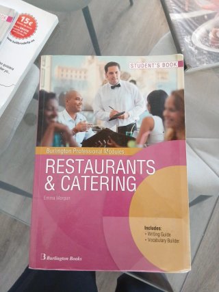 Libros de grado medio de servicios de hostelería