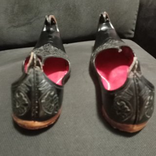 Zapatos árabes de cuero