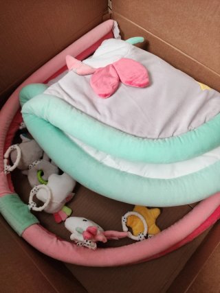 Gimnasio para bebé con arco y peluches