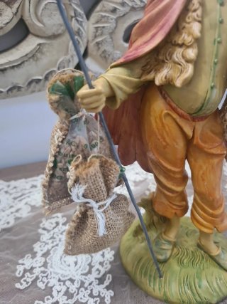 Statua presepe pastore con pecora