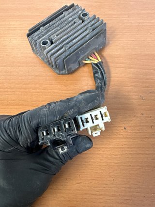 Regulador Corriente Honda PS 125 (2005)