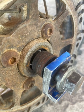 Rueda pit bike con plato, disco y eje
