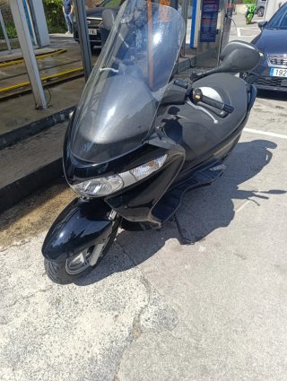 Suzuki Burgman 200 Negra