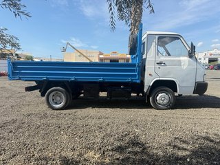 Nissan Trade 100 3.0 TURBO VOLQUETE