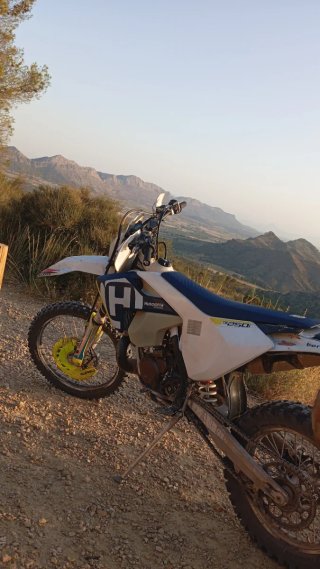 Moto Husqvarna 250 2T Enduro/Motocross