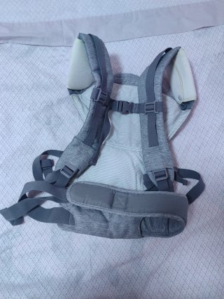 Mochila Portabebés Chicco Gris