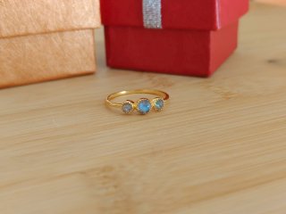 Anillo plata 925 con baño de oro 18k Labradorita