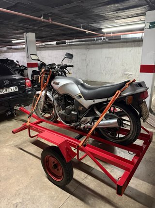 Yamaha XS400 Clásica Restaurada con todo detalle