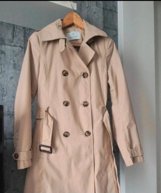 Gabardina Beige.