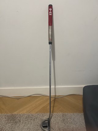 Scotty Cameron Futura Phantom
