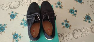 Zapatos azules de ante con cordones