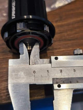 Buje Rueda Montaña 12v HG-TA