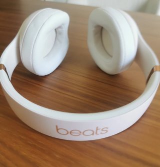 Auriculares Beats Wireless Blancos y Dorados
