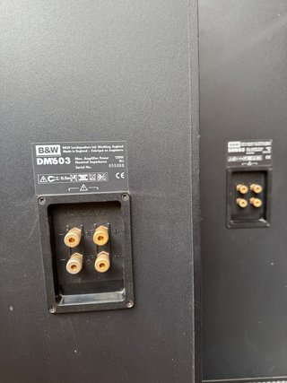 Altavoces B&W DM 603 2,5 Vías 120W RMS