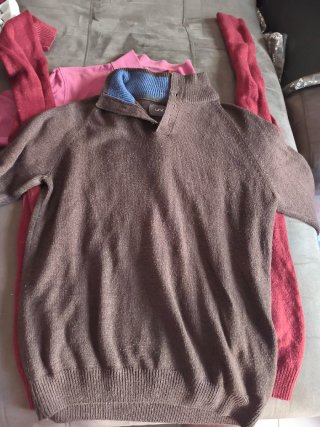 Lote de ropa marca Unit