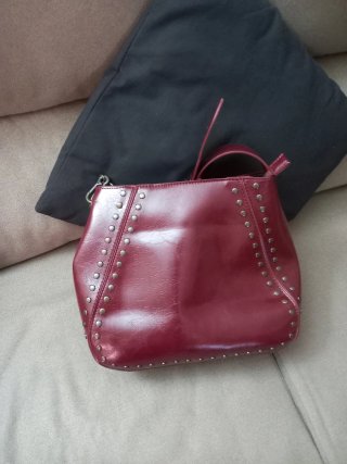 Bolso Parfois granate tachuelas 30x25x9
