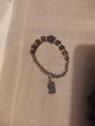 Collar, pendientes y anillo de madera