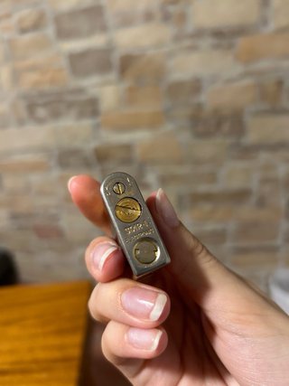 Accendino vintage oro e nero