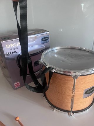 Tambor infantil Sounder con baquetas
