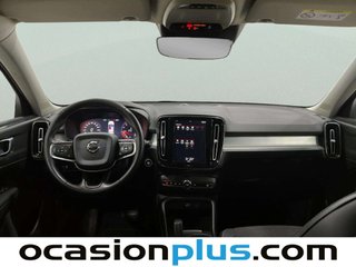 Volvo XC40 T3 Momentum Pro Auto 120 kW (163 CV)