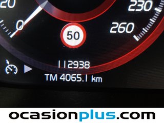 Volvo XC40 T3 Momentum Pro Auto 120 kW (163 CV)