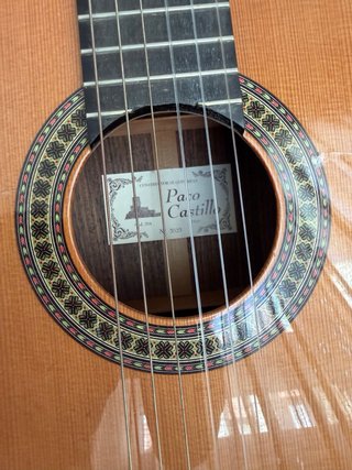 Guitarra Paco Castillo 204 - con estuche de foa.