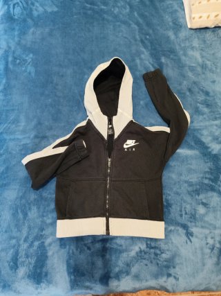 Chaqueta Nike con capucha