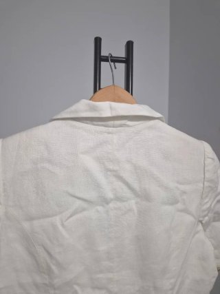 Blazer NISSA blanco corto con adornos