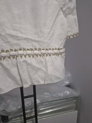 Blazer NISSA blanco corto con adornos