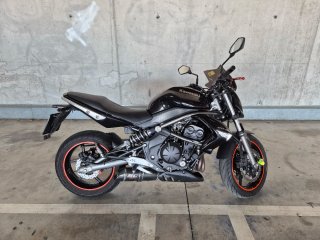 Kawasaki ER6N 2010 Negra