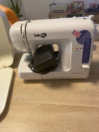 Máquina de coser Saivod