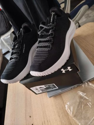 Zapatillas Under Armour Negras Talla 42.5