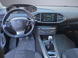 Peugeot 308 5p Allure 1.6 BlueHDi 88KW (120CV)