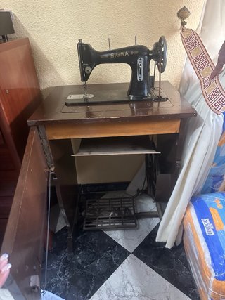 Máquina de coser Sigma antigua