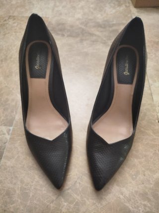 Zapatos de salón Stradivarius Negros Talla 38