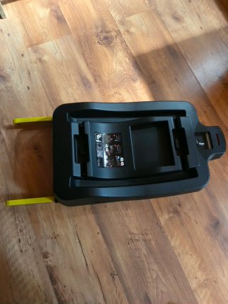 Silla de coche Kinderkraft y Base Isofix