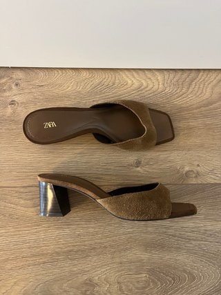 Sandalias Zara tacón marrón T38 Uso de 1 dia