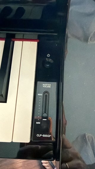 Piano Yamaha Clavinova CLP 695 GP