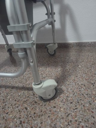 Silla Ducha e Inodoro con Ruedas